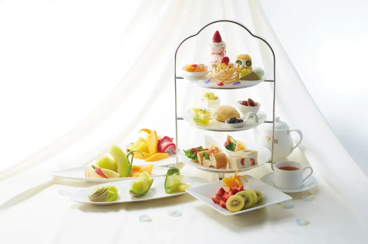 Luxurious three-tier fruit dessert stand at Shinjuku Takano